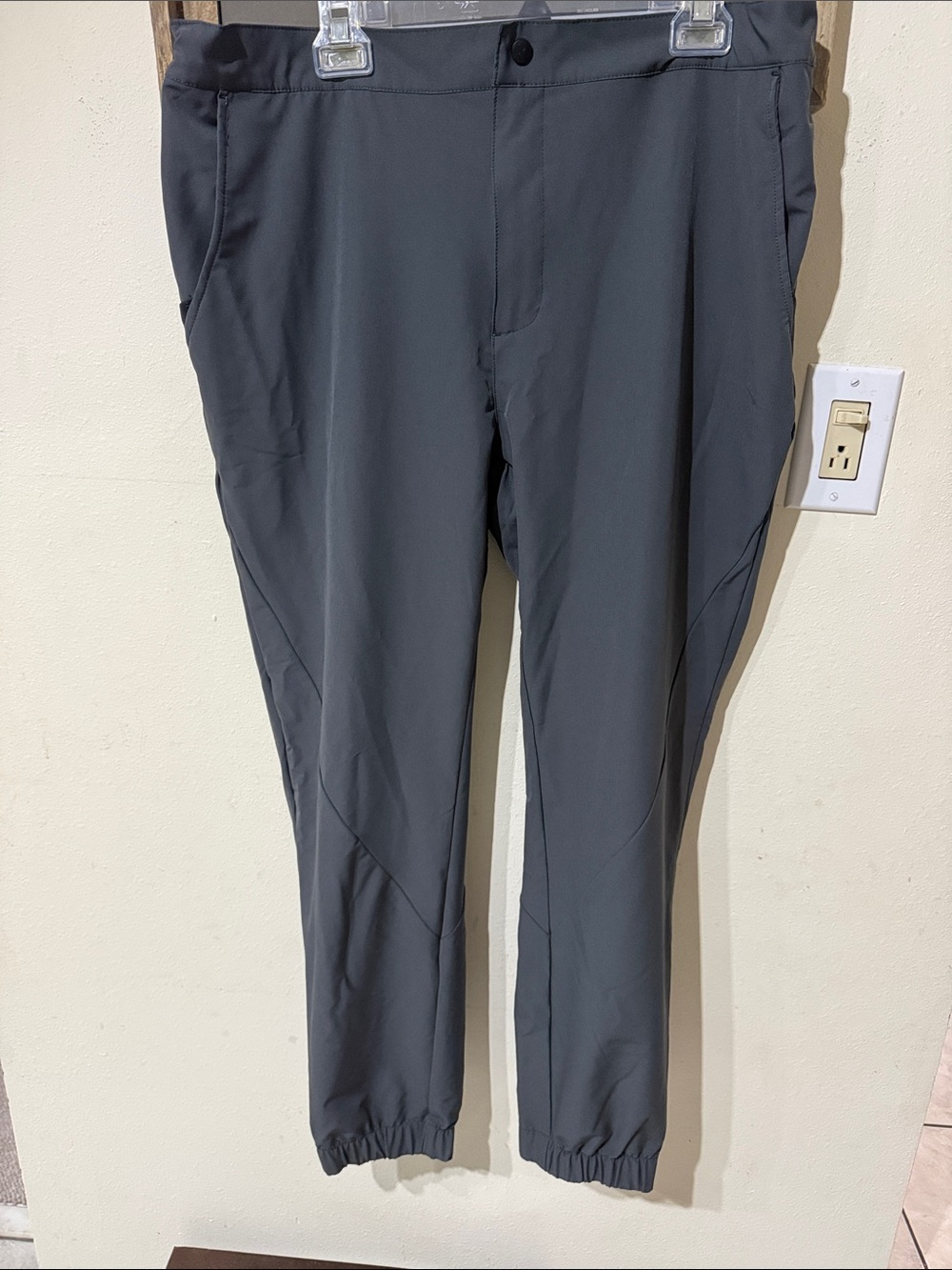 Spyder Men’s Performance Stretch Athletic Joggers in Dark Gray
